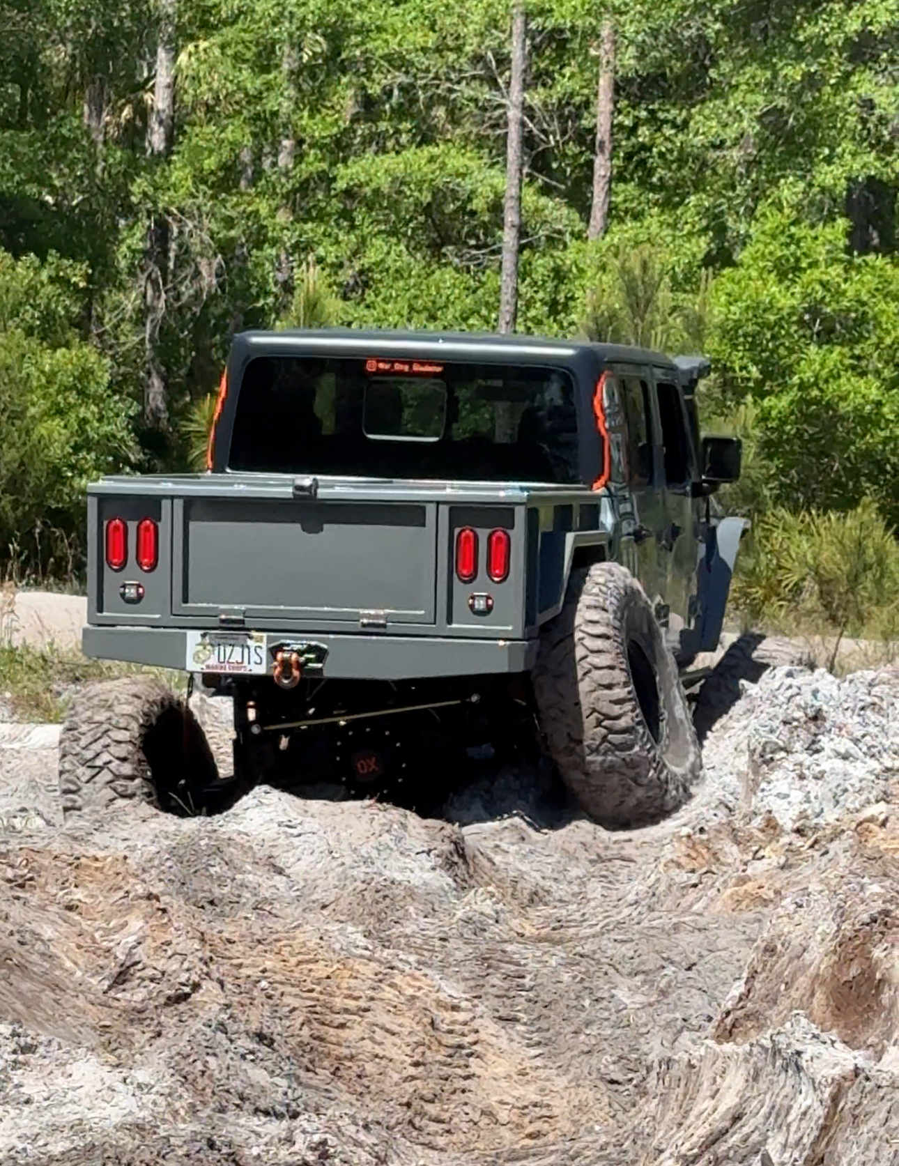 War Dog Offroad bed system proven on the trail - Jeep Gladiator rock crawling with M1 bobbed bed installed